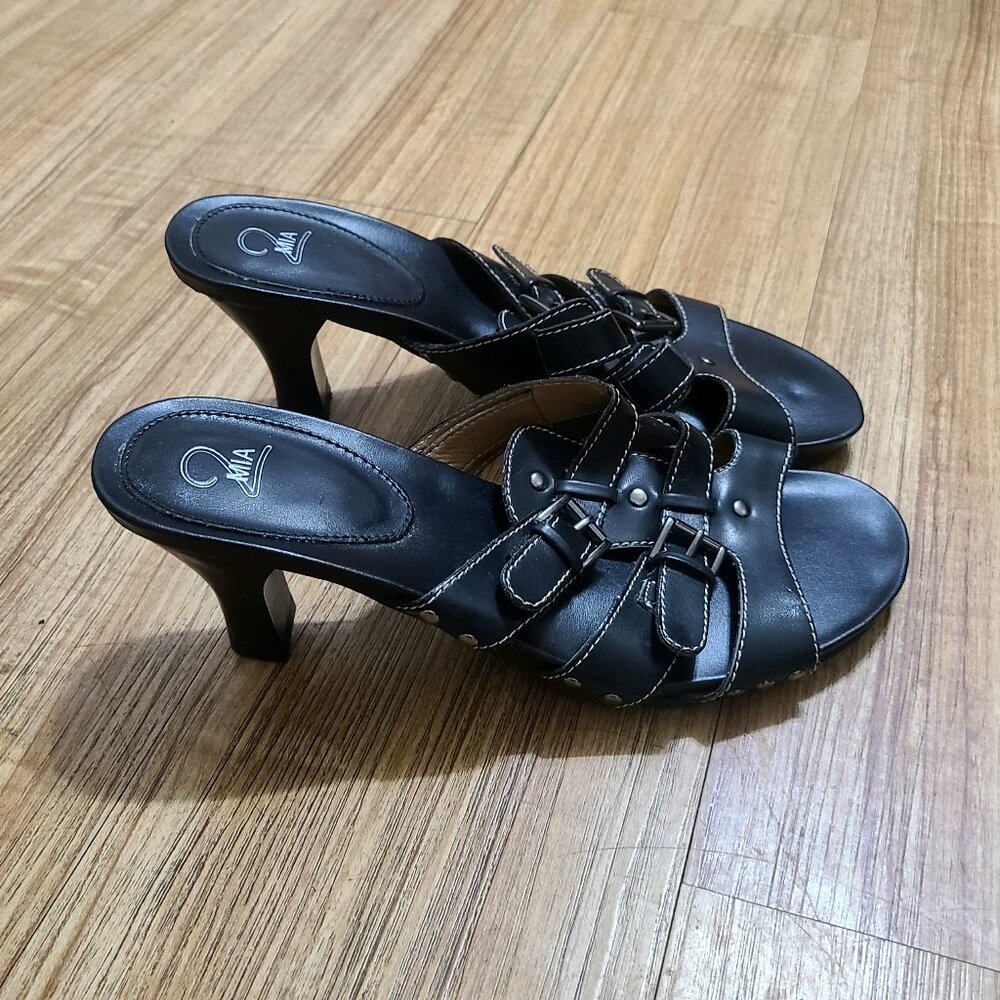 MIA Black Strappy Buckle Heeled Sandals